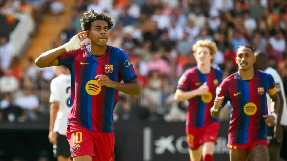 Lamine Yamal lanza mensaje a Dembelé tras excluirlo de sus favoritos al Balón de Oro