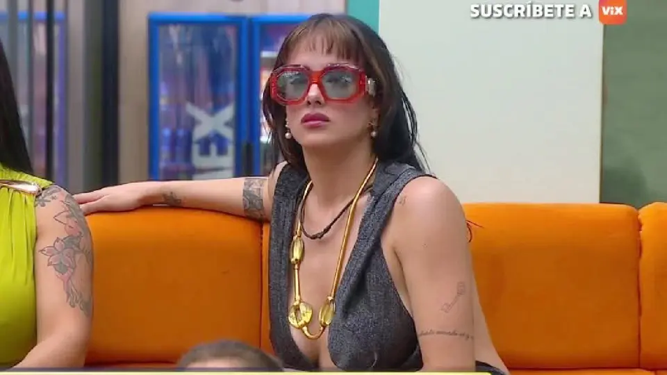 Gala apareció ante sus seguidores y aseguró que se encuentra bien pero son sueño / Especial