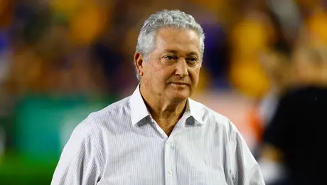 Tigres a contra reloj: Vucetich confirma avances por Emiliano Gómez y complica la llegada de 'Memote' Martínez