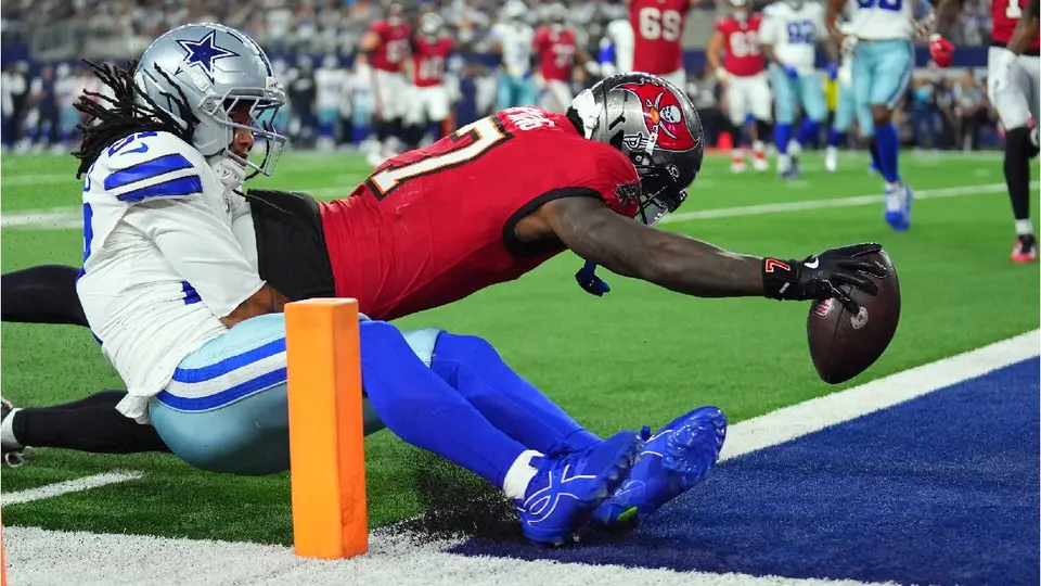 Bucky Irvin anotando ante los Dallas Cowboys en el TNF | AP