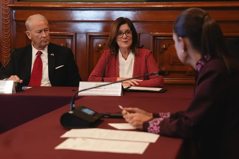 Claudia Sheinbaum se reunió con el embajador Ronald Johnson en Palacio Nacional./@claudiasheinbaum