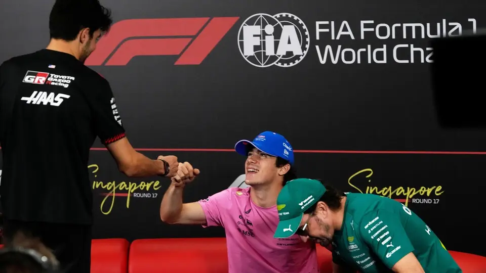 Esteban Ocon, Franco Colapinto y Fernando Alonso en conferencia de prensa en el GP de Singapur | AP