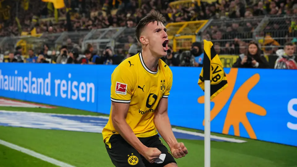 Nico Schlotterbeck festeja gol ante Werder Bremen | AP