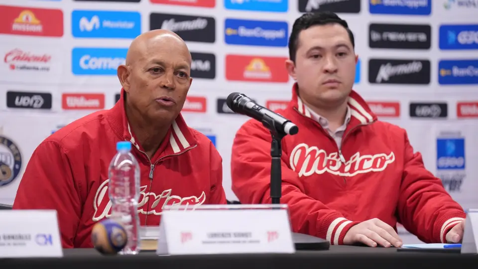 Lorenzo Bundy en conferencia de prensa con los Diablos Rojos | IMAGO 7