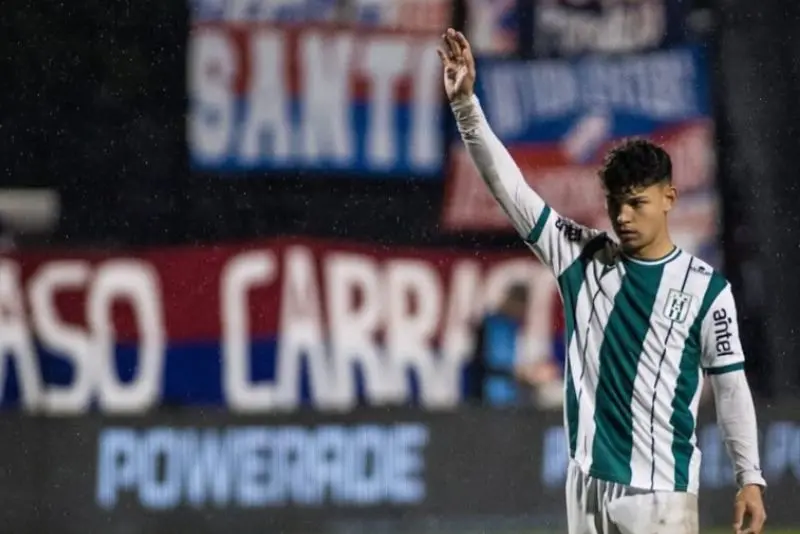 Espinosa es nuevo jugador de América | IG: @thiagoo_814