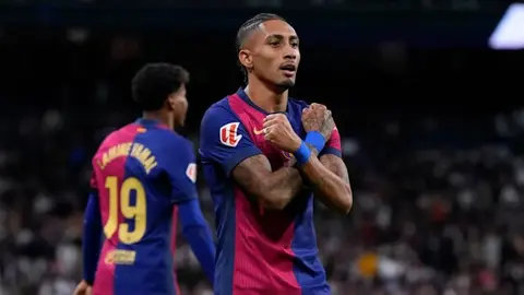 Raphinha es duda para las semifinales contra el Atlético de Madrid | AP