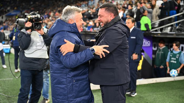 Doménec Torrent y Antonio Mohamed en la Jornada 1 del Clausura 2026 de la Liga MX | IMAGO 7