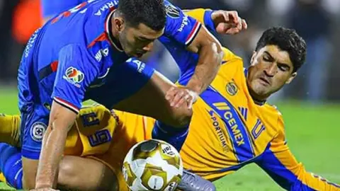 Ibáñez ya fue presentado por Cruz Azul | MEXSPORT