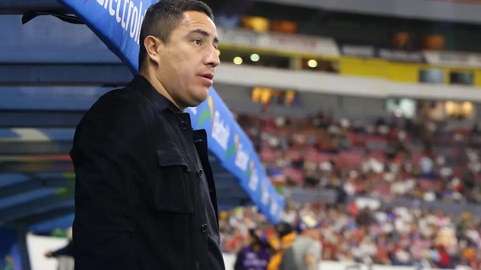 Efraín Juárez pone fin a los rumores de su salida de Pumas