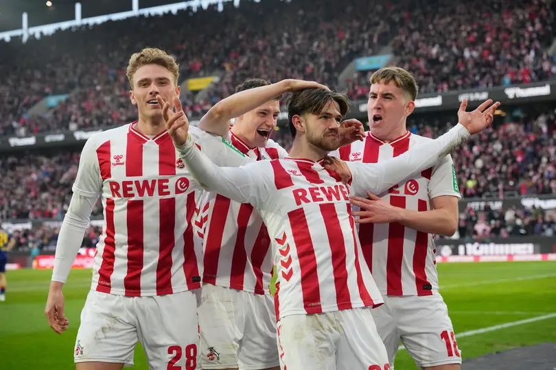 Jan Thielmann celebra con sus compañeros de Colonia en el partido de Bundesliga contra Leipzig | AP