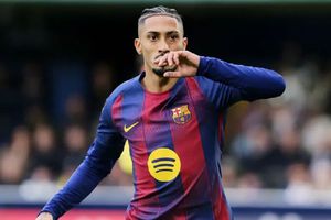 Raphinha explota contra el arbitraje en el partido contra Girona: "Es muy difícil jugar cuando las reglas son diferentes"