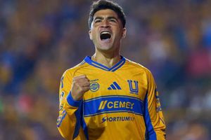 Cruz Azul ya presentó a Nicolás Ibáñez como nuevo jugador celeste