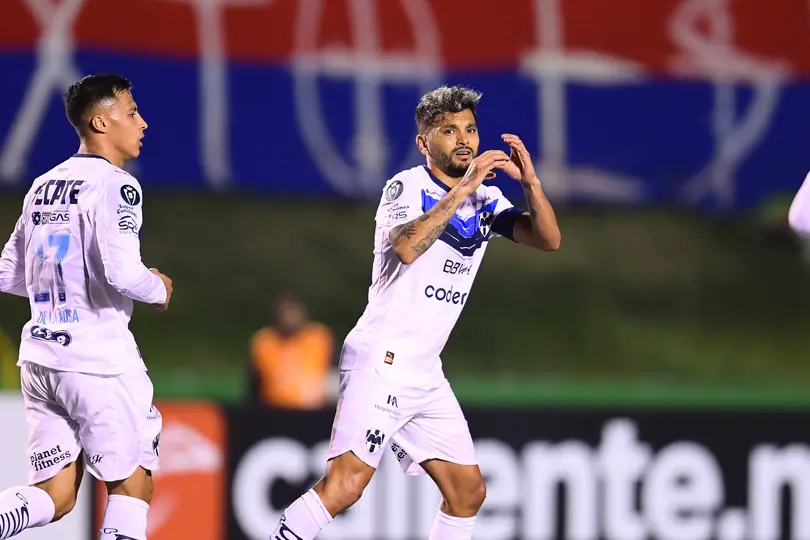 'Tecatito' Corona en celebración de gol en el partido de ida de la Primera Ronda de Concachampions ante Xelajú | MEXSPORT