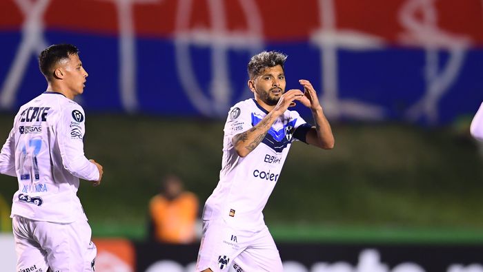 'Tecatito' Corona en celebración de gol en el partido de ida de la Primera Ronda de Concachampions ante Xelajú | MEXSPORT