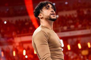 Bad Bunny, un conejo que ya ha conquistado dos deportes en USA: WWE y la NFL