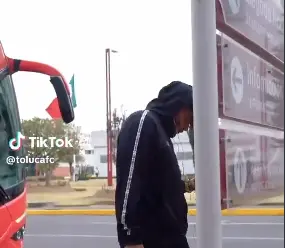 Alexis Vega choca con anuncios l CAPTURA