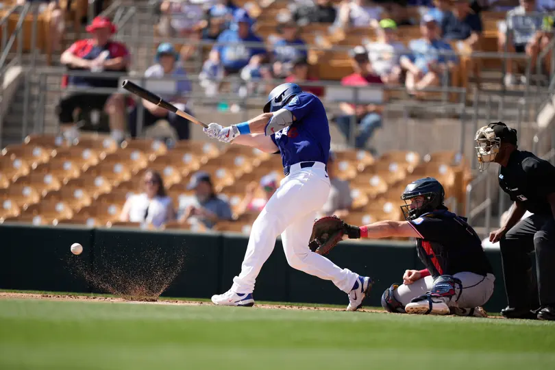 Will Smith bateando con Los Dodgers l AP