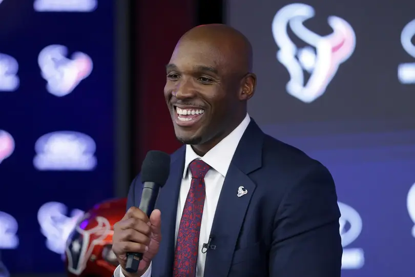 DeMeco Ryans, entrenador en jefe de los Houston Texans | AP