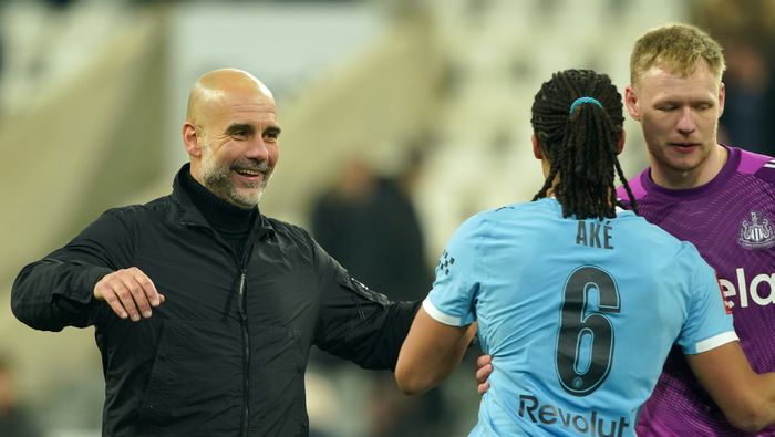 Guardiola felicita a jugadores de Manchester City en la FA Cup | AP