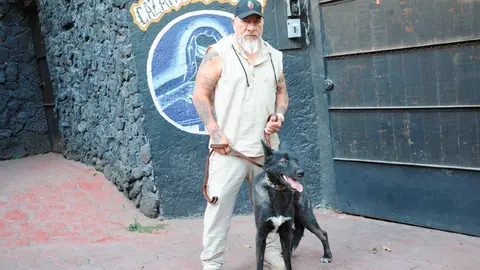 Carlos Trejo se defendió de su agresor con la ayuda de su lobo mexicano/TV Notas