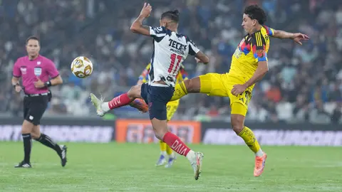 Lichnovsky en partido contra Rayados en los Cuartos de Final del Apertura 2025 | IMAGO 7