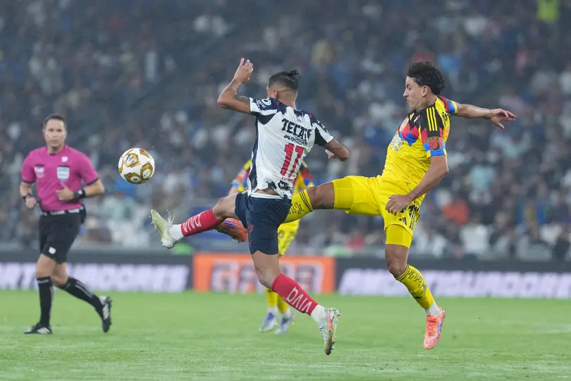 Lichnovsky en partido contra Rayados en los Cuartos de Final del Apertura 2025 | IMAGO 7