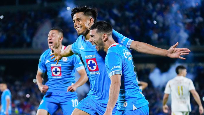 Jugadores de Cruz Azul en celebración ante Tigres en la Concachampions 2025 | IMAGO 7