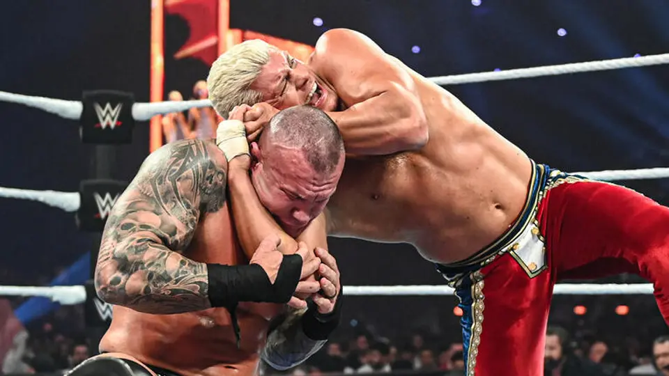 Final del Rey del Ring entre ambos luchadores | wwe.com