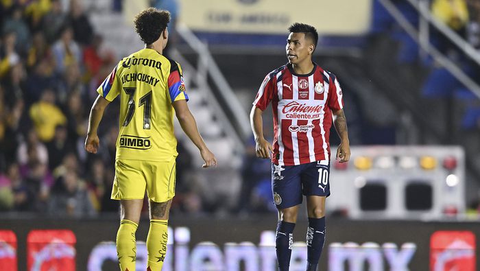 Lichnovsky en el partido de América contra Chivas en el Apertura 2025 | IMAGO 7