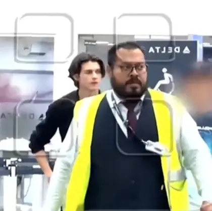 Miguel, hijo mayor de Aracely Arámbula y Luis Miguel, fue captado recientemente en el Aeropuerto de la Ciudad de México. / Ventaneando