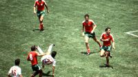 Negrete en su remate contra Hungría en el Mundial 1986 | MEXSPORT