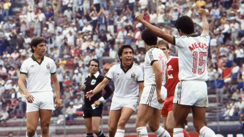 Negrete en celebración con la Selección Mexicana | MEXSPORT