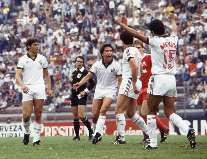 Negrete en celebración con la Selección Mexicana | MEXSPORT