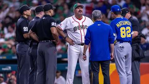 Benjamín Gil critica a umpires durante el duelo de México vs Estados Unidos en el Clásico Mundial