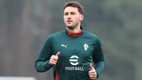 ¡Ahí viene Santi! Milan presume el regreso del 'Bebote' a los entrenamientos rossoneros