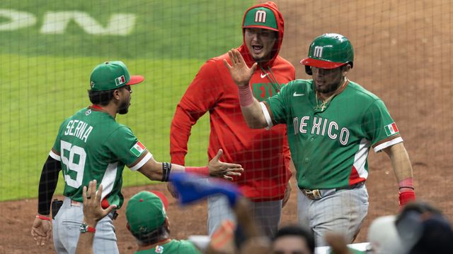 Jared Serna y Jonathan Aranda en el partido contra Estados Unidos en el Clásico Mundial de Béisbol 2026 | MEXSPORT