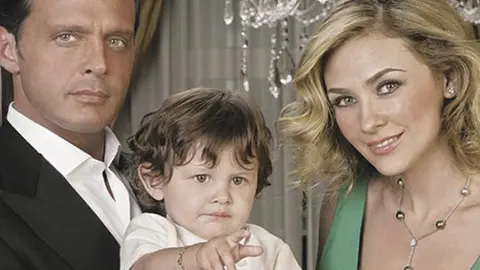 Aracely Arámbula ha procurado mantener a sus hijos alejados de los reflectores desde su nacimiento. / Hola