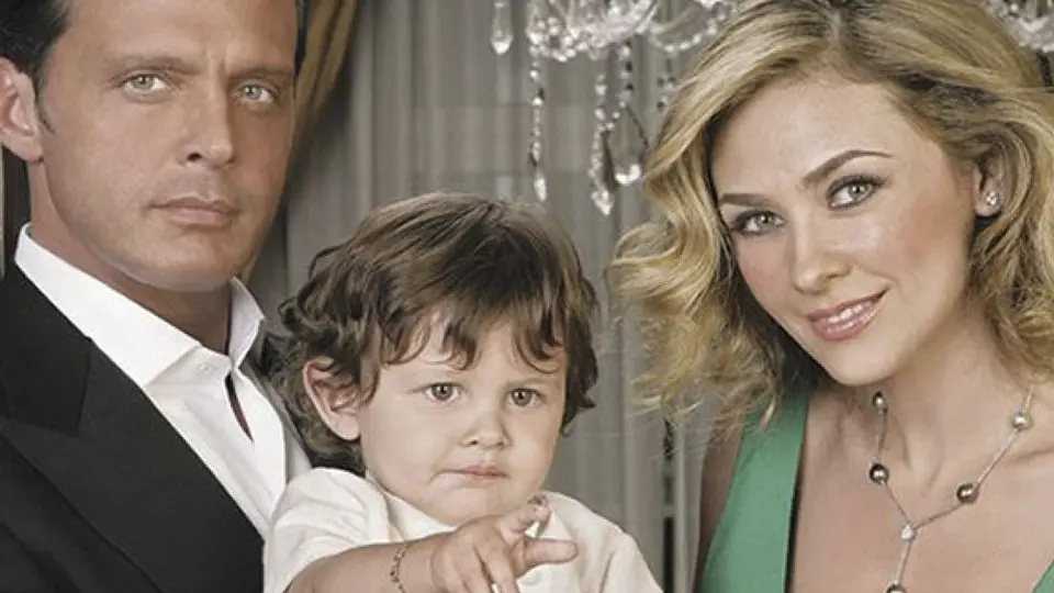 Aracely Arámbula ha procurado mantener a sus hijos alejados de los reflectores desde su nacimiento. / Hola
