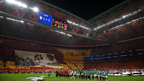 ¡Detalle hasta el cielo! Victor Osimhen protagoniza momento conmovedor en la previa del Galatasaray vs Liverpool