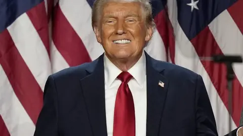 Trump felicita a Artemis II tras histórico regreso lunar y apunta a Marte como siguiente objetivo