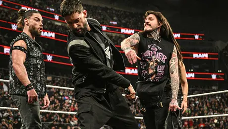 Han pasado 84 años... The Judgment Day al fin expulsa a Finn Bálor de la agrupación