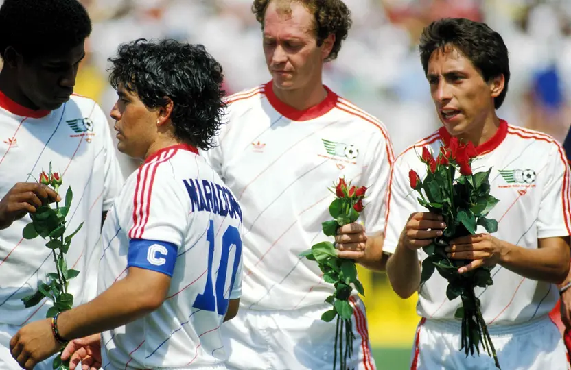 Negrete en el equipo All Star, luego de la Copa Mundial 1986 | MEXSPORT