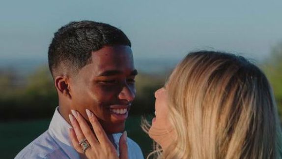 Endrick, ex del Real Madrid, anunció a sus 19 años que está esperando un bebé junto a su esposa Gabriely Miranda