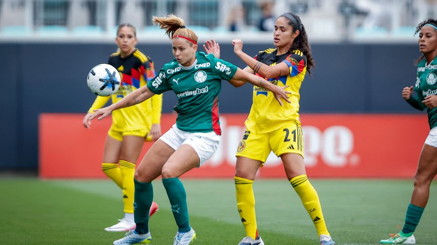 Daniela Espinosa en el partido de América contra Palmeiras | X: @AmericaFemenil