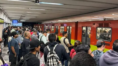 Trabajadores advierten que las fallas y retrasos continuarán en los próximos días. / X: @MetroCDMX