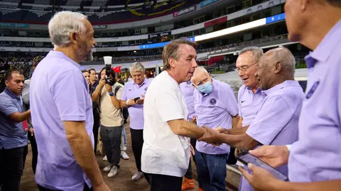 Emilio Azcárraga con Arlindo Dos Santos en un evento de América en el Estadio Azteca en 2024 | MEXSPORT