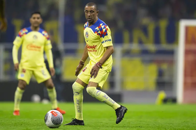 Cesilio de los Santos en el partido de leyendas de América contra Chivas en 2023 | MEXSPORT
