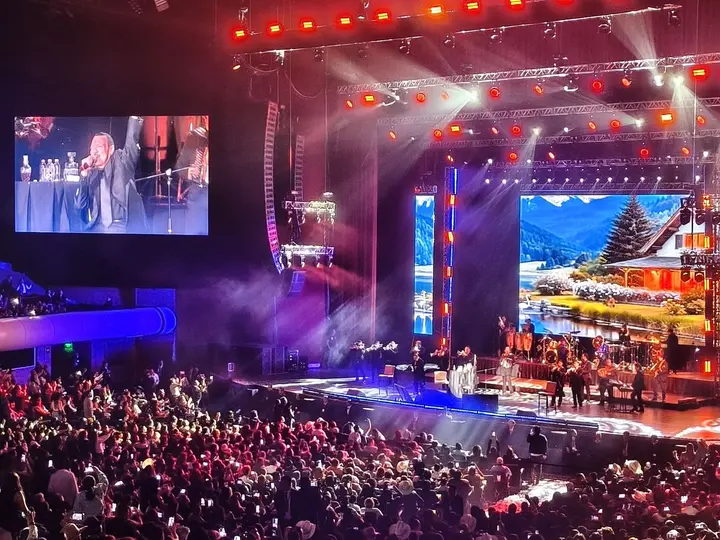 Una gran fiesta se vivió el pasado jueves donde la banda sinaloense y el mariachi nunca callaron / Redes Sociales