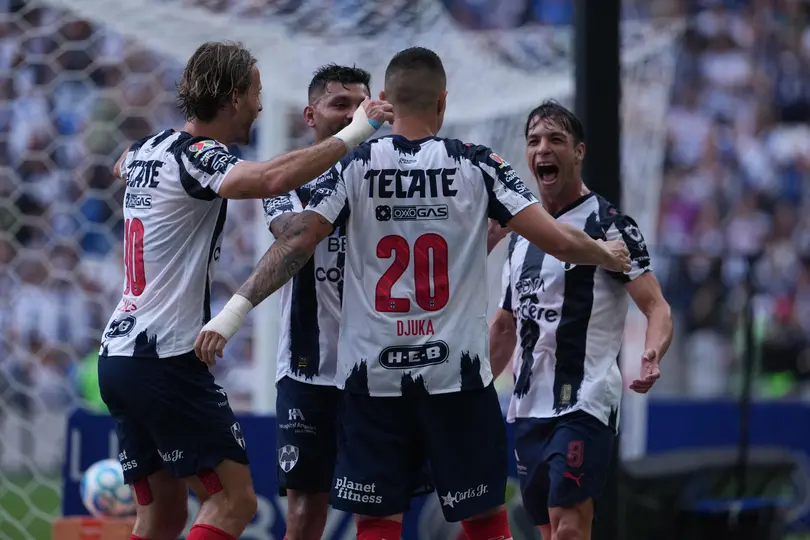 Rayados jugando ante San Luis l IMAGO7