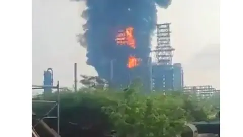 Pemex activó protocolos de emergencia para controlar el incendio en Tabasco./ Captura de pantalla